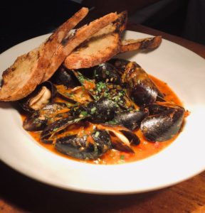 Mussels in a spiced tomato broth